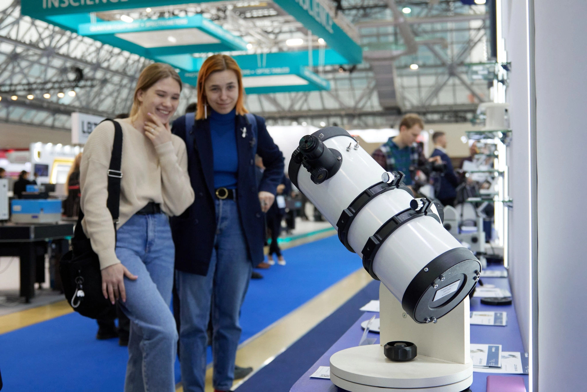 Фотоника. Мир лазеров и оптики-2025